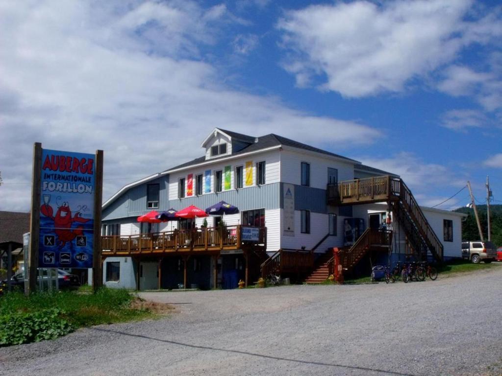 Le Carabobo Auberge Forillon Gaspe Exterior photo